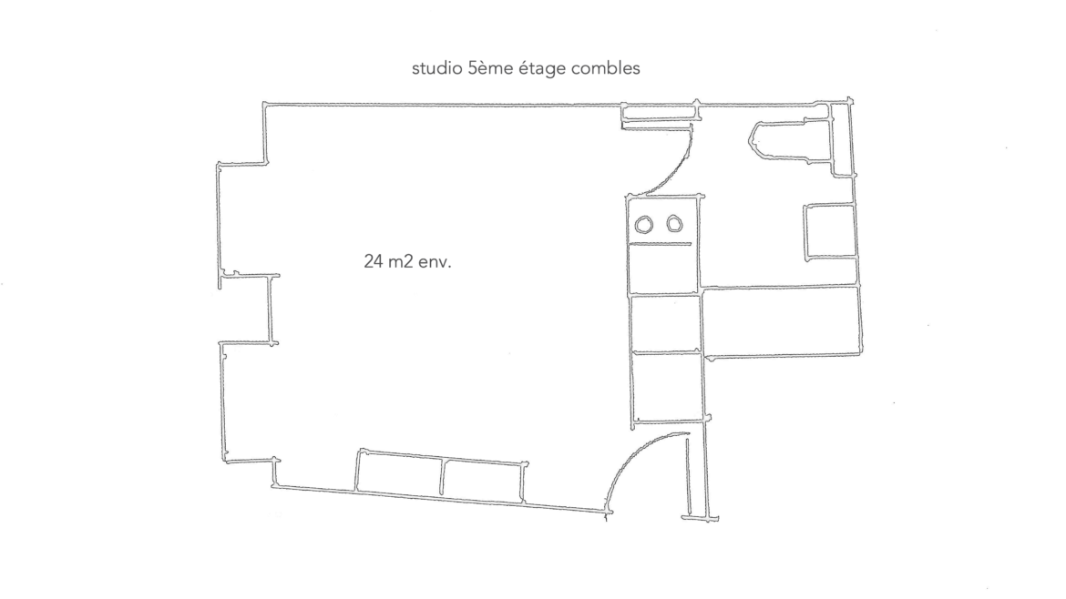 Studio mansardé lumineux en Vieille Ville